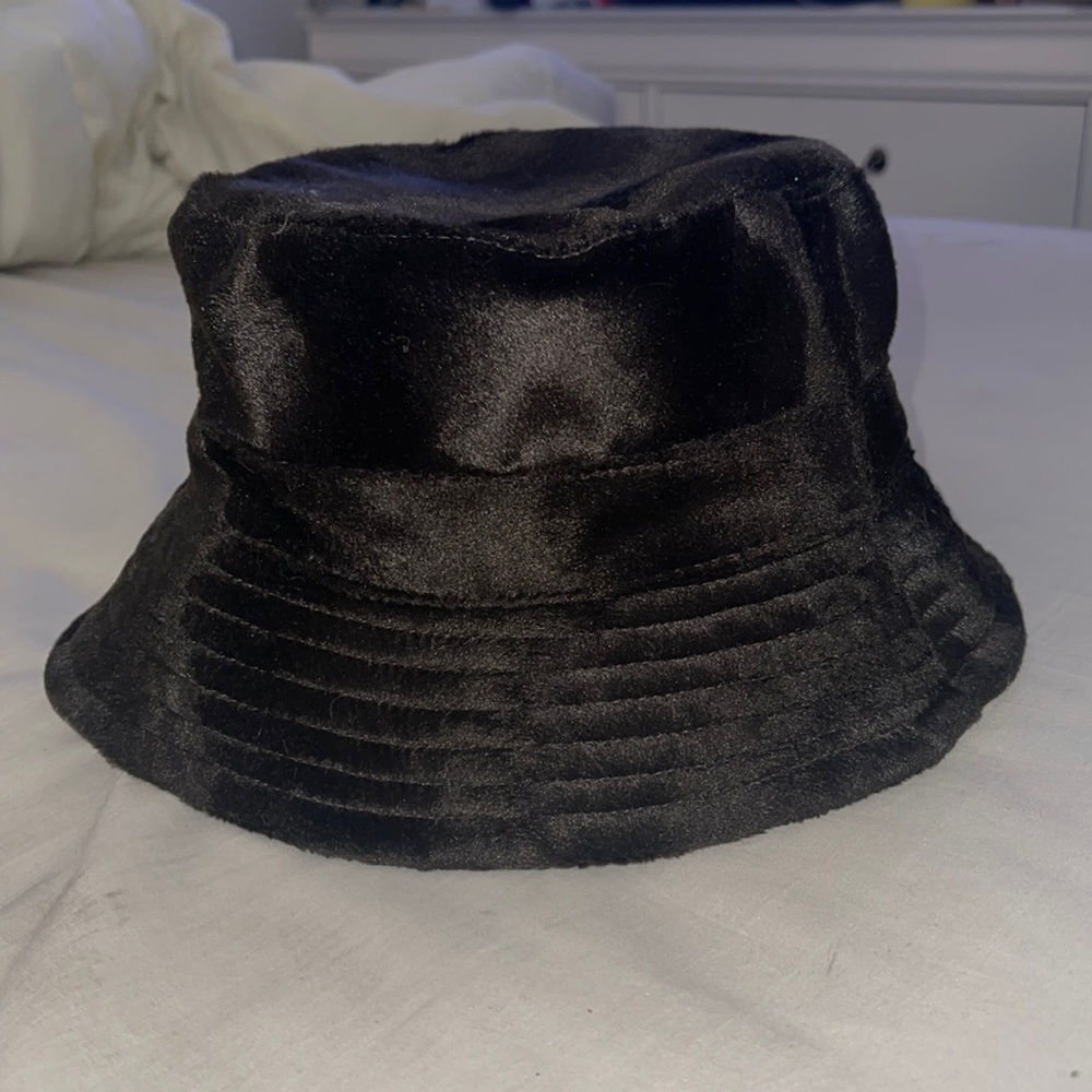 Fuzzy brown bucket hat